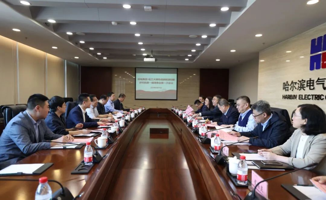 F7EECBC22FB340CB268068405B6_FF26D354_17821.jpg?e= F7EECBC22FB340CB268068405B6_FF26D354_17821.jpg?e=