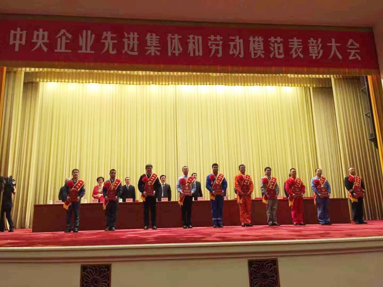 402FB839ED8836BBFC572E93E2B_D2C7F539_26D26.jpg?e= 402FB839ED8836BBFC572E93E2B_D2C7F539_26D26.jpg?e=