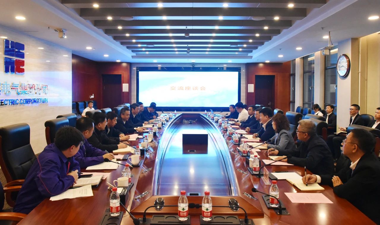 5DF99C26347B722E1D85C725B7F_4E482C8D_2724D.jpg?e= 5DF99C26347B722E1D85C725B7F_4E482C8D_2724D.jpg?e=