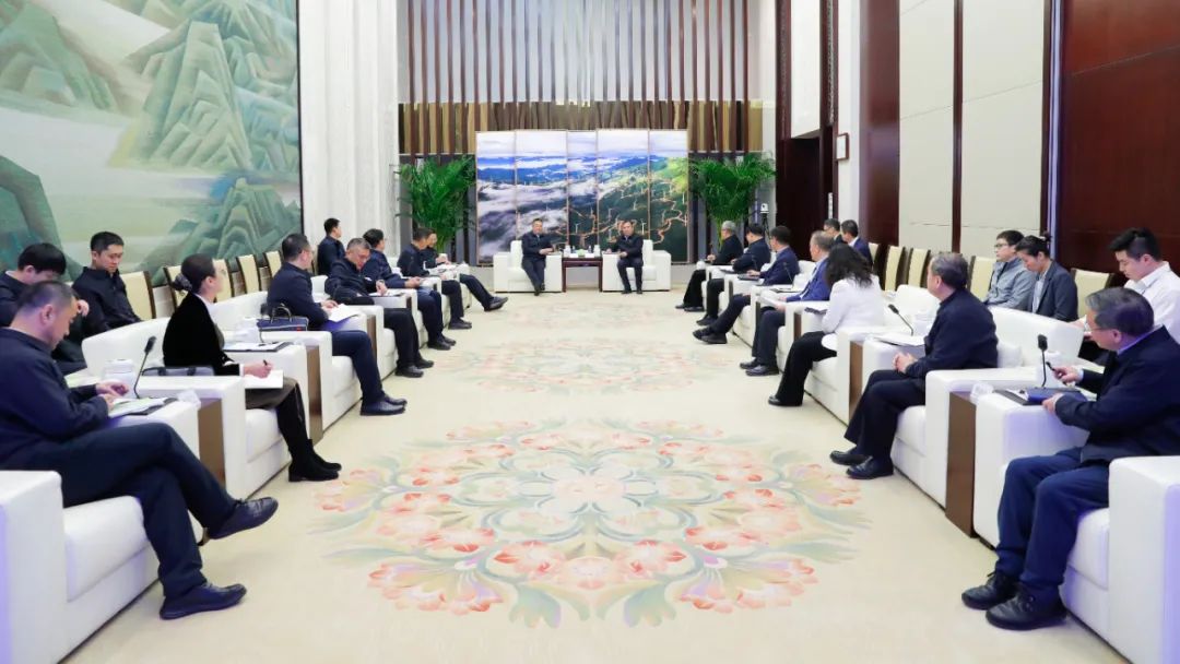 5E1E6968DBC86105BFEAAA9C6DD_D70ECD81_177C5.jpg?e= 5E1E6968DBC86105BFEAAA9C6DD_D70ECD81_177C5.jpg?e=