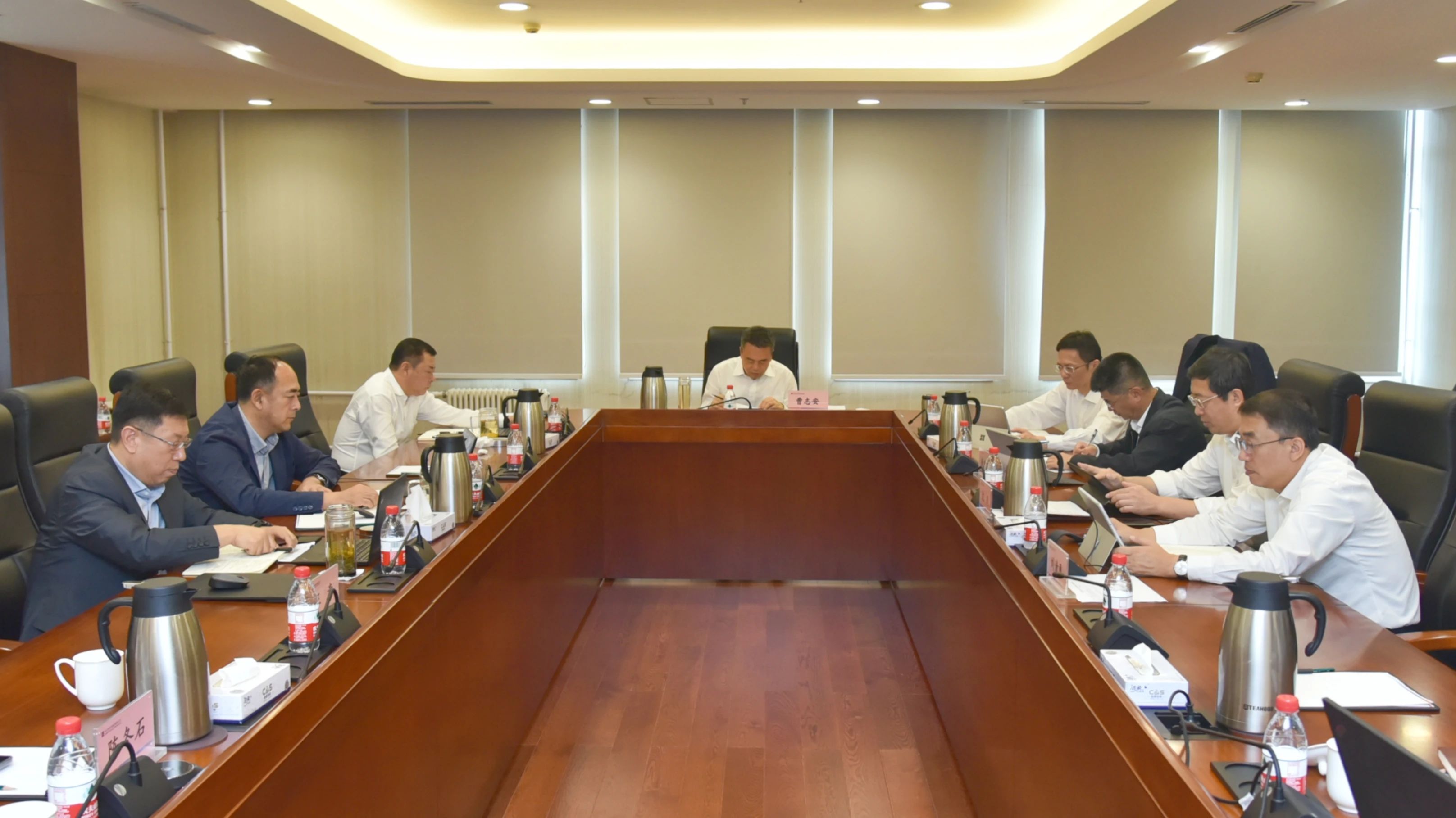 FD02914DEABF29A3ECA55E1E33F_F255845D_5AF85.jpg?e= FD02914DEABF29A3ECA55E1E33F_F255845D_5AF85.jpg?e=