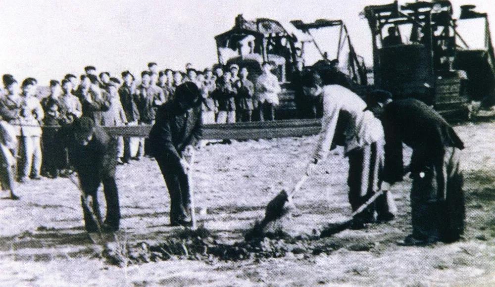 683C1E405F7512E963C7C63CAF9_8A63827D_226A0.jpg?e= 683C1E405F7512E963C7C63CAF9_8A63827D_226A0.jpg?e=