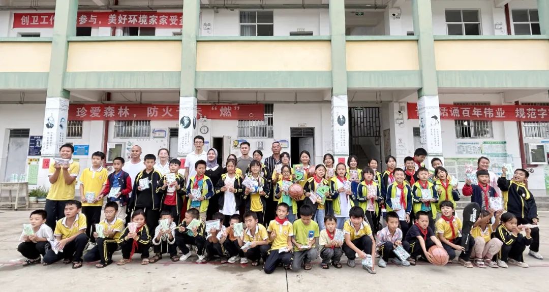 58583CACC01D3E12B1BA096C542_215A662A_2225B.jpg?e= 58583CACC01D3E12B1BA096C542_215A662A_2225B.jpg?e=